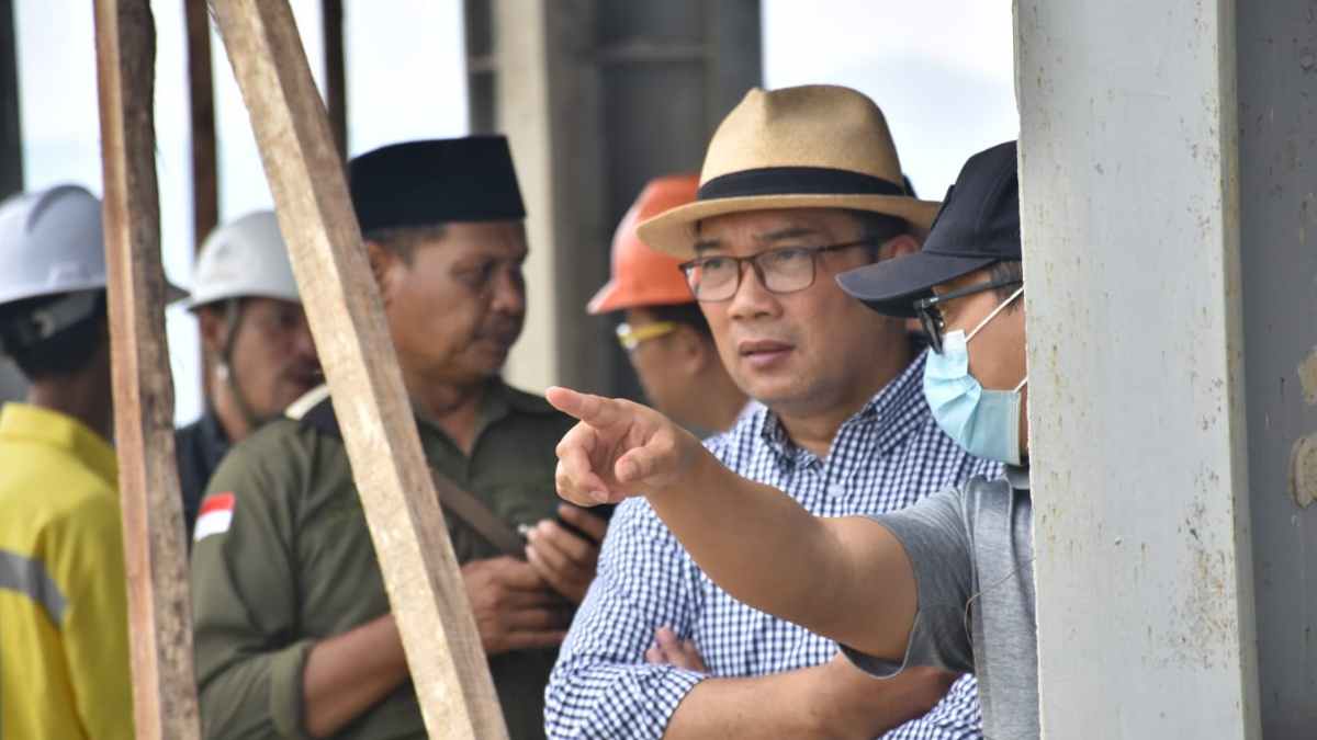 Menara Kujang Sapasang di Waduk Jatigede Sumedang