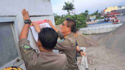 Tim Penegakkan Perda Indramayu Segel 3 Batching Plant di Pantura