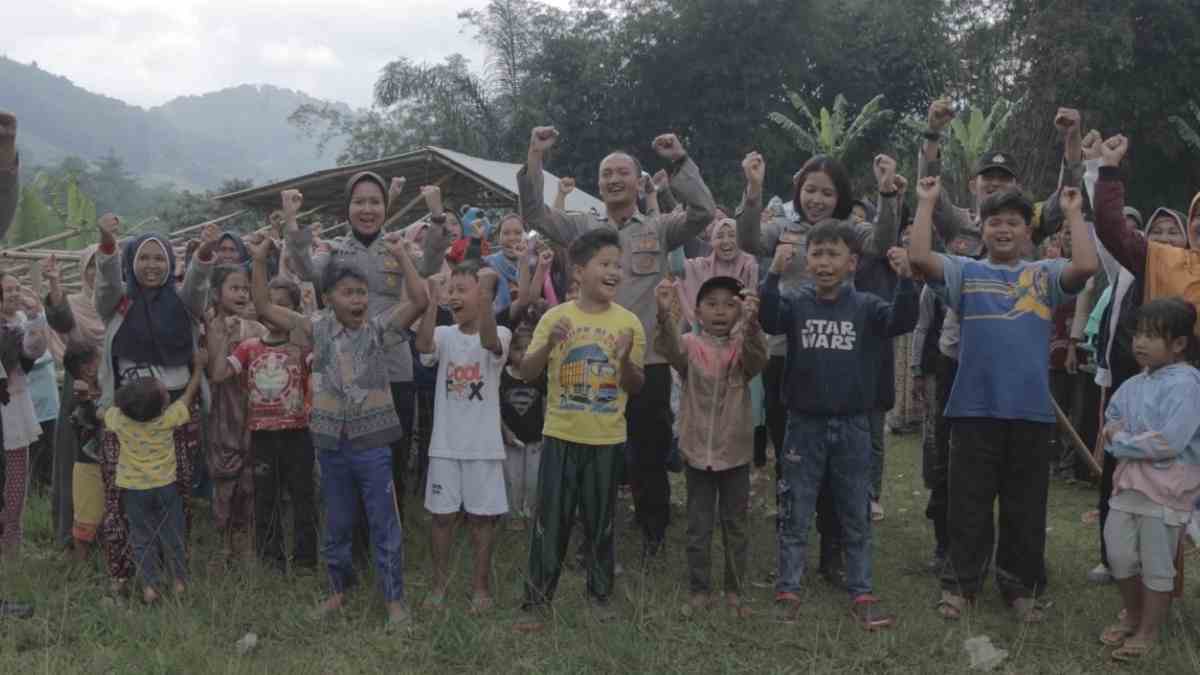 Melalui Tim Trauma Healing, Polres Sumedang Bangkitkan Semangat Korban Gempa Cianjur