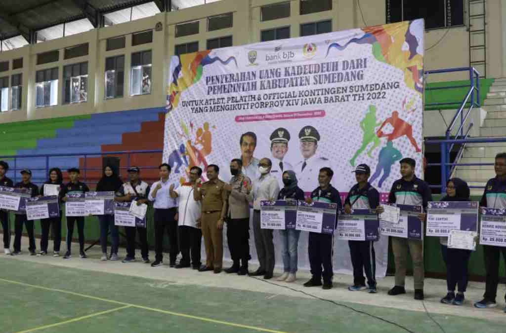 Kontingen Porprov Sumedang Dapat Uang Kadeudeuh