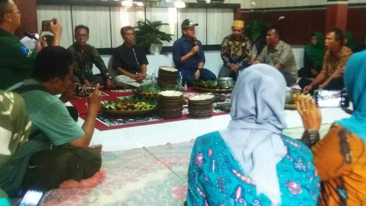 Bupati Sumedang Disambut Antusias Warga Conggeang