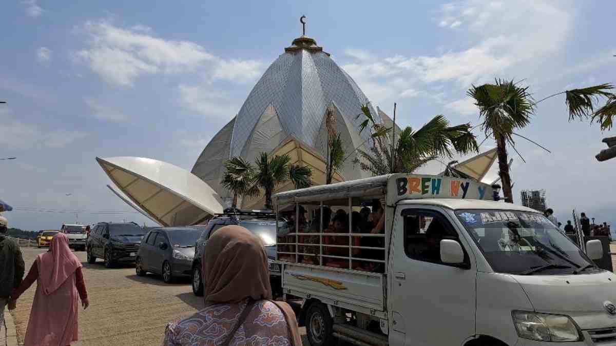 Disparbud Jabar Siap Promosikan Destinasi Wisata Menara Kujang Sapasang di Sumedang