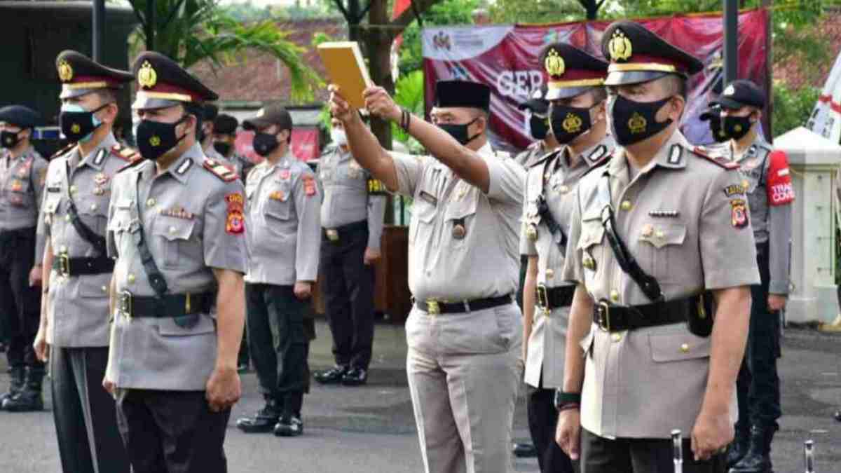 Kapolres Ardiyaningsih Pimpin Sertijab Kasat Reskrim dan Kapolsek Banjar