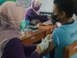 Pelajar di Pangandaran Mulai Disuntik Vaksin Covid-19