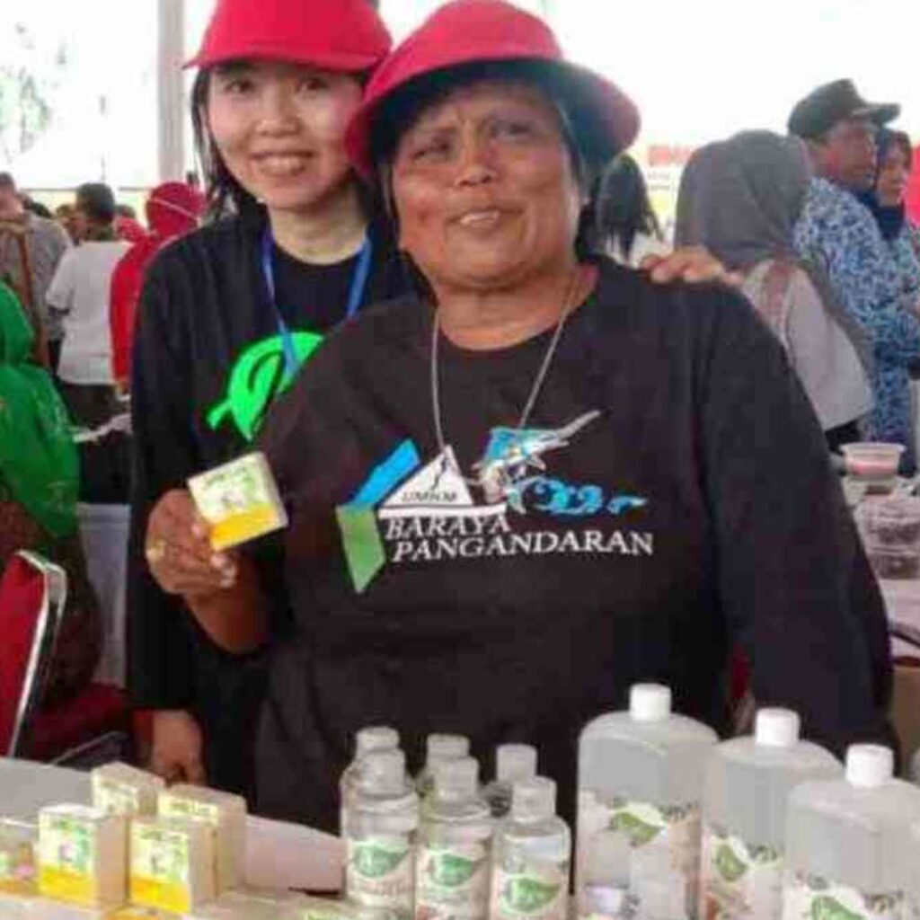 Warga Pangandaran Ciptakan Sabun dan Virgin Coconut Oil Tanpa Bahan Kimia