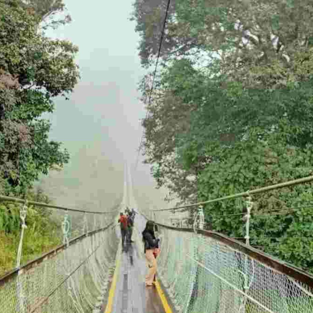 Jembatan Gantung Rengganis Bandung, Wisata Sambil Uji Nyali