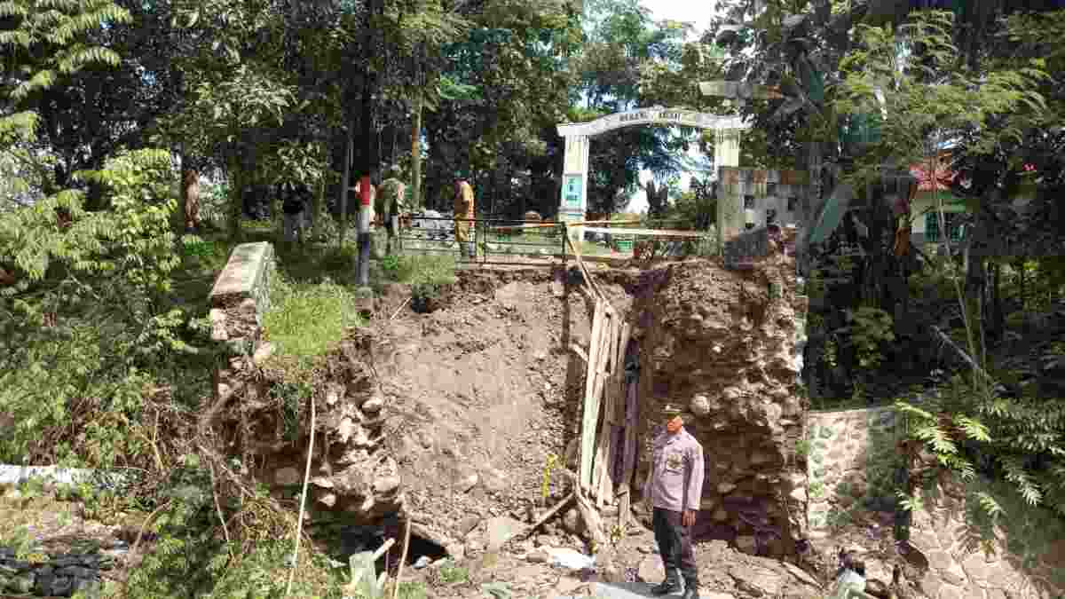 Kapolsek Conggeang Sumedang Berharap Jembatan Cianda Segera Dibangun