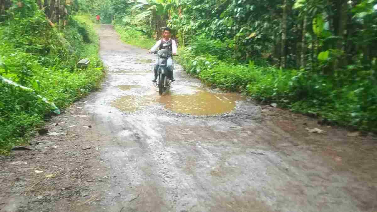 Warga 3 Desa di Buahdua Minta Status Jalan Ini Naik Kelas