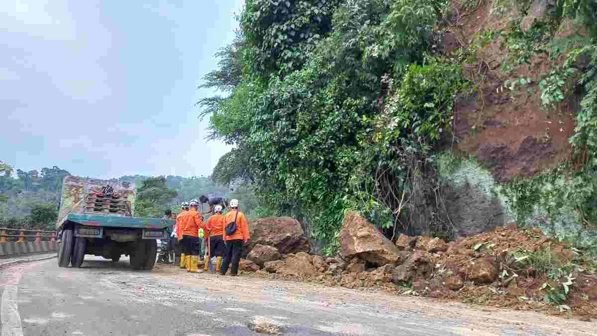 BPBD Sumedang Butuh Alat Berat untuk Penanganan Bencana Longsor