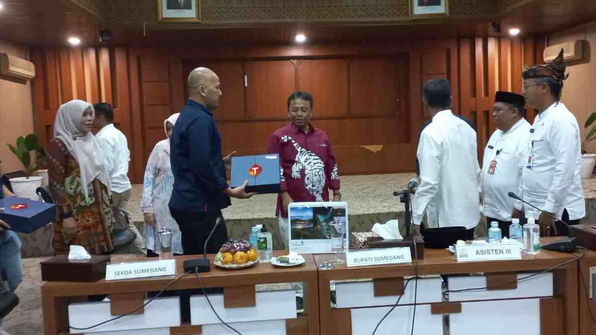 Berbagi Cerita Sukses SPBE, Bupati dan Sekda Sumedang Diundang ke Aceh