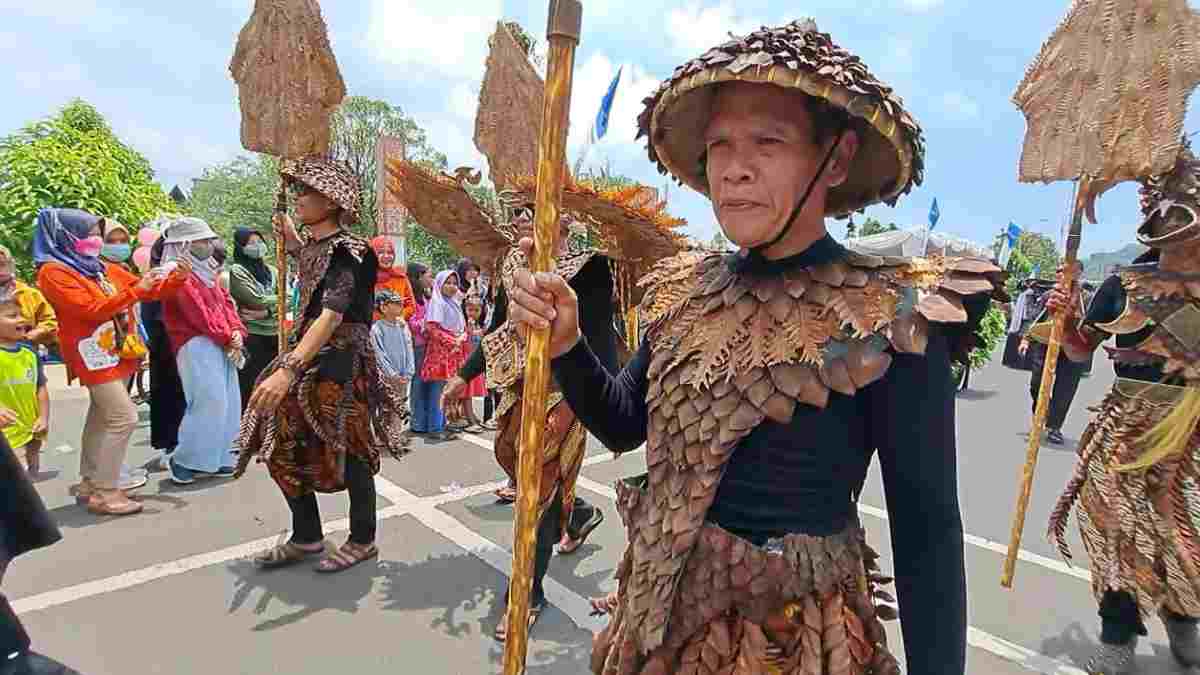 Bupati Dony Jadi Juri Karnaval ASN Sumedang