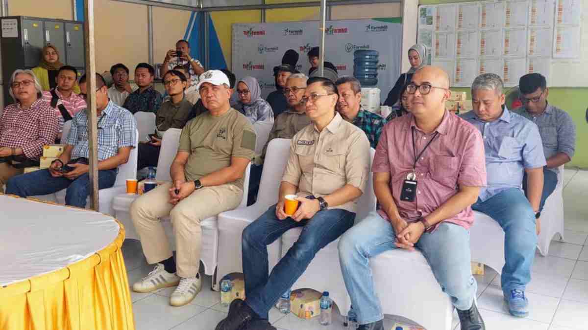 Pejabat dan Pegawai bank bjb Sharing Session, Intip Budidaya Melon di Farmhill Surakarta