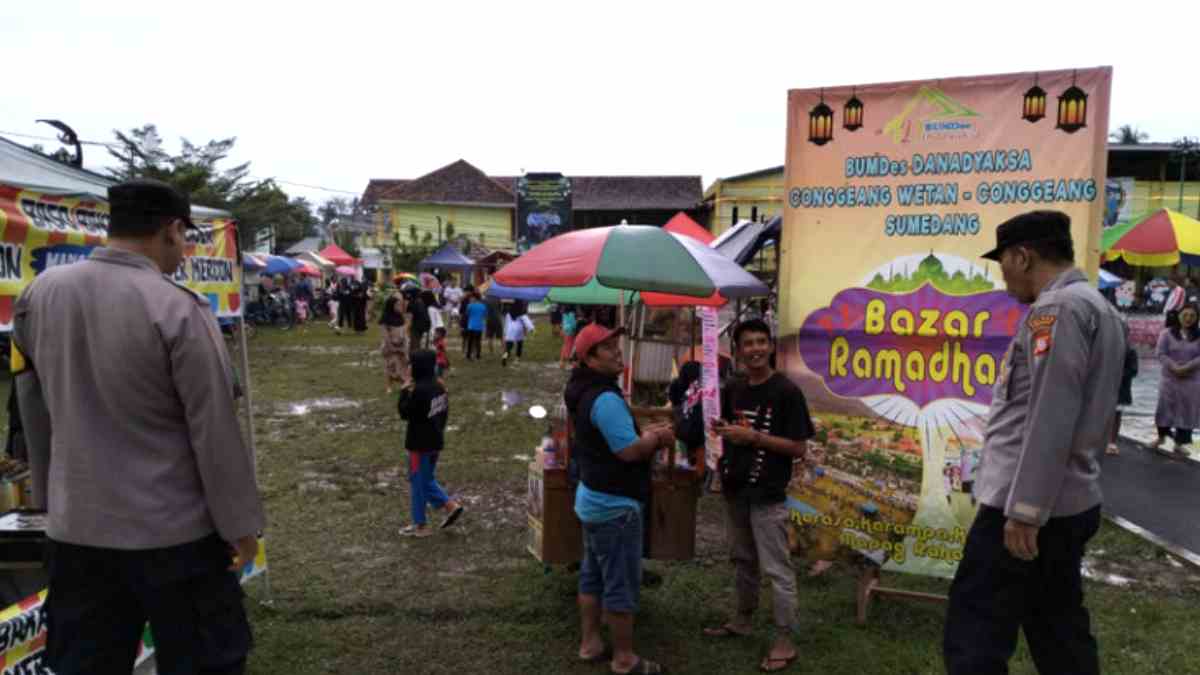 Polsek Conggeang Sumedang Amankan Bazar Ramadan