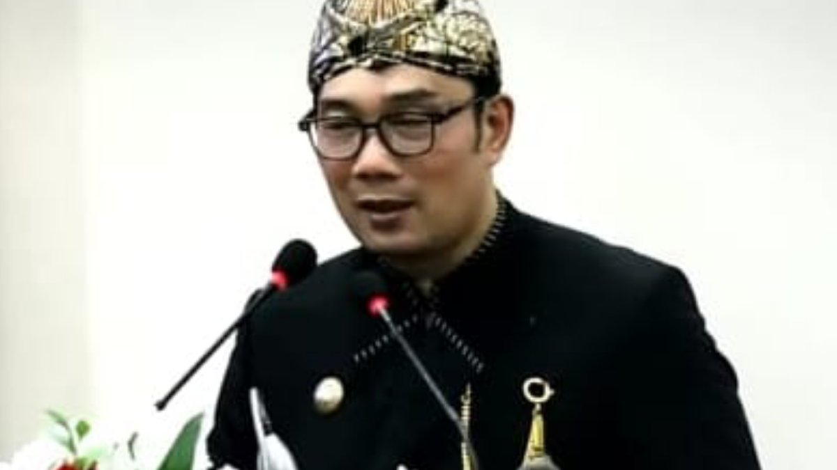 Sewaktu Kecil, Ridwan Kamil Ternyata Selalu Salat Idul Fitri di Masjid Agung Sumedang