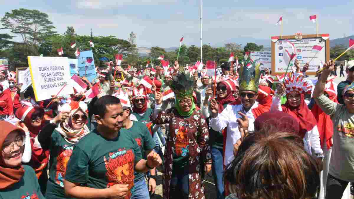 Meriahnya Karnaval dan Lomba Antar SKPD di Sumedang