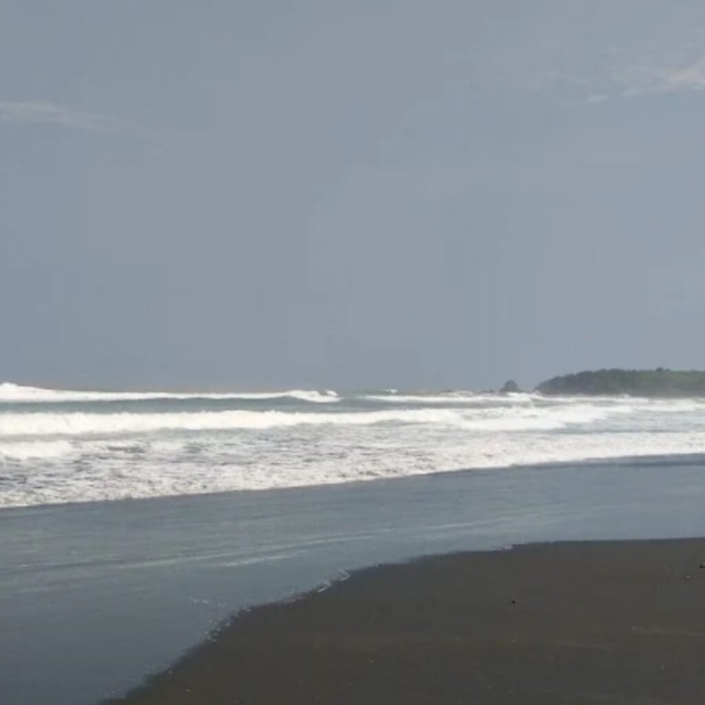 Pantai Ciheras Tasikmalaya, Healing Terbaik Lepaskan Penat
