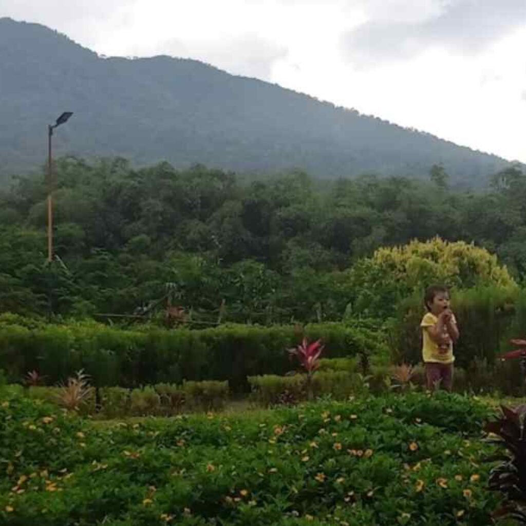 Taman Mandala Buleud Tasikmalaya, Wisata Adat yang Memiliki
