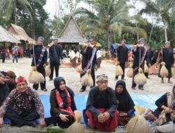 Jaga Tradisi dan Kebudayaan Leluhur, Festival Tampaling Rutin Digelar Warga Cikalong Pangandaran