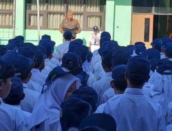 Satpol PP Sumedang Gencar Sosialisasi Bahaya Rokok Ilegal di Sekolah