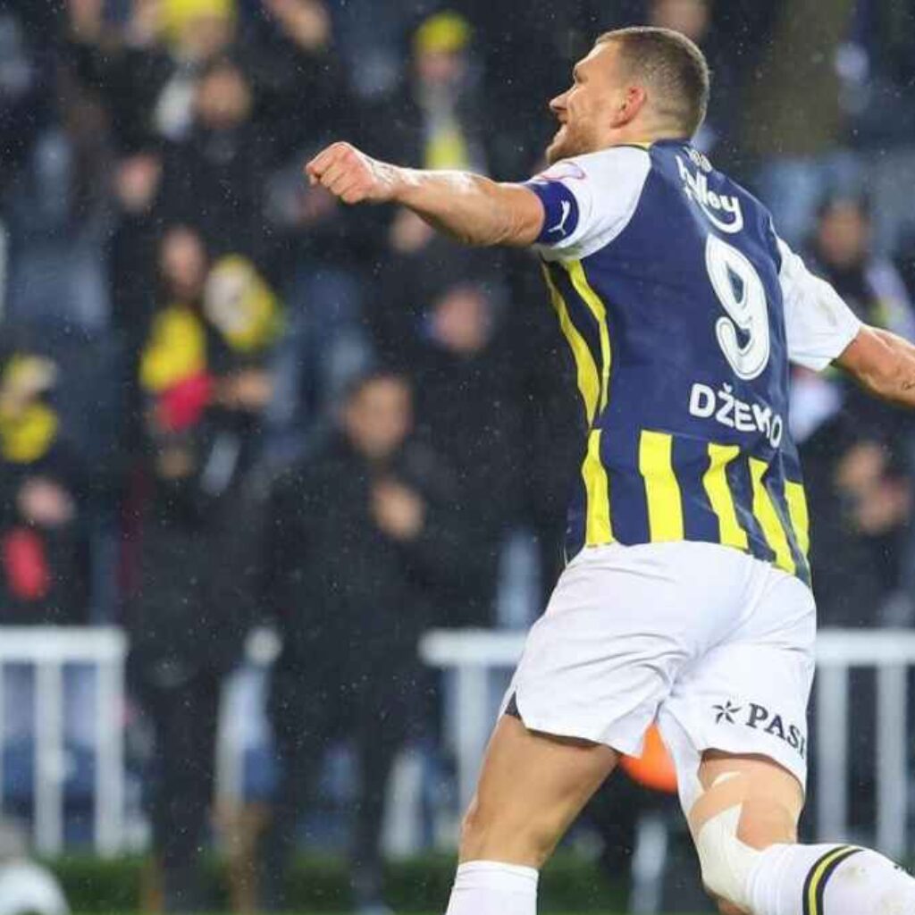 Bantai Konyaspor 7-1, Fenerbahce Kokoh di Puncak Klasemen Liga Turki