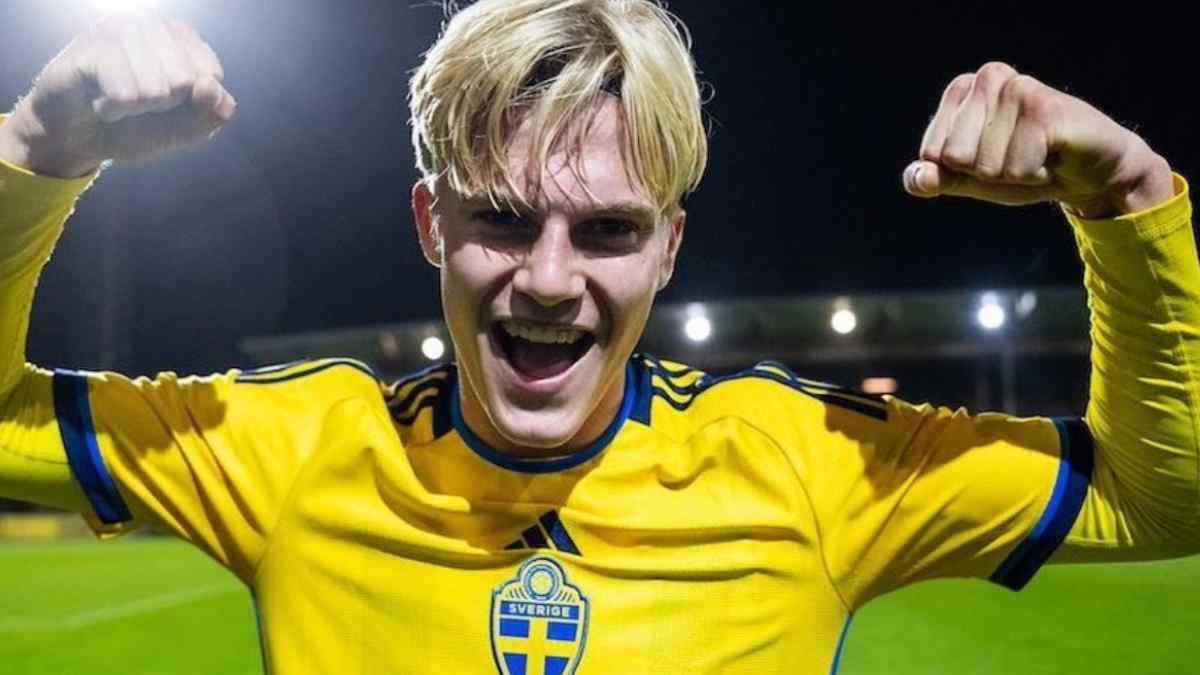 Lucas Bergvall, Gelandang Swedia ke Spurs