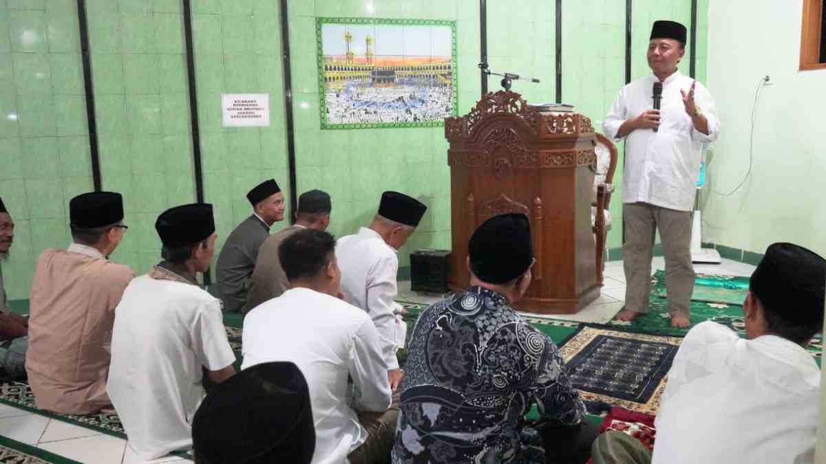 Pj Bupati Herman Tarlingkur di Sumedang Selatan