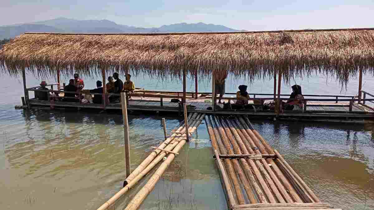 Mancing Sepuasnya Hanya dengan Rp10 Ribu di Cimareme Waduk Jatigede Sumedang