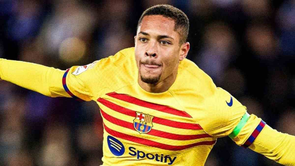 Barcelona Pinjamkan Vitor Roque ke Real Betis