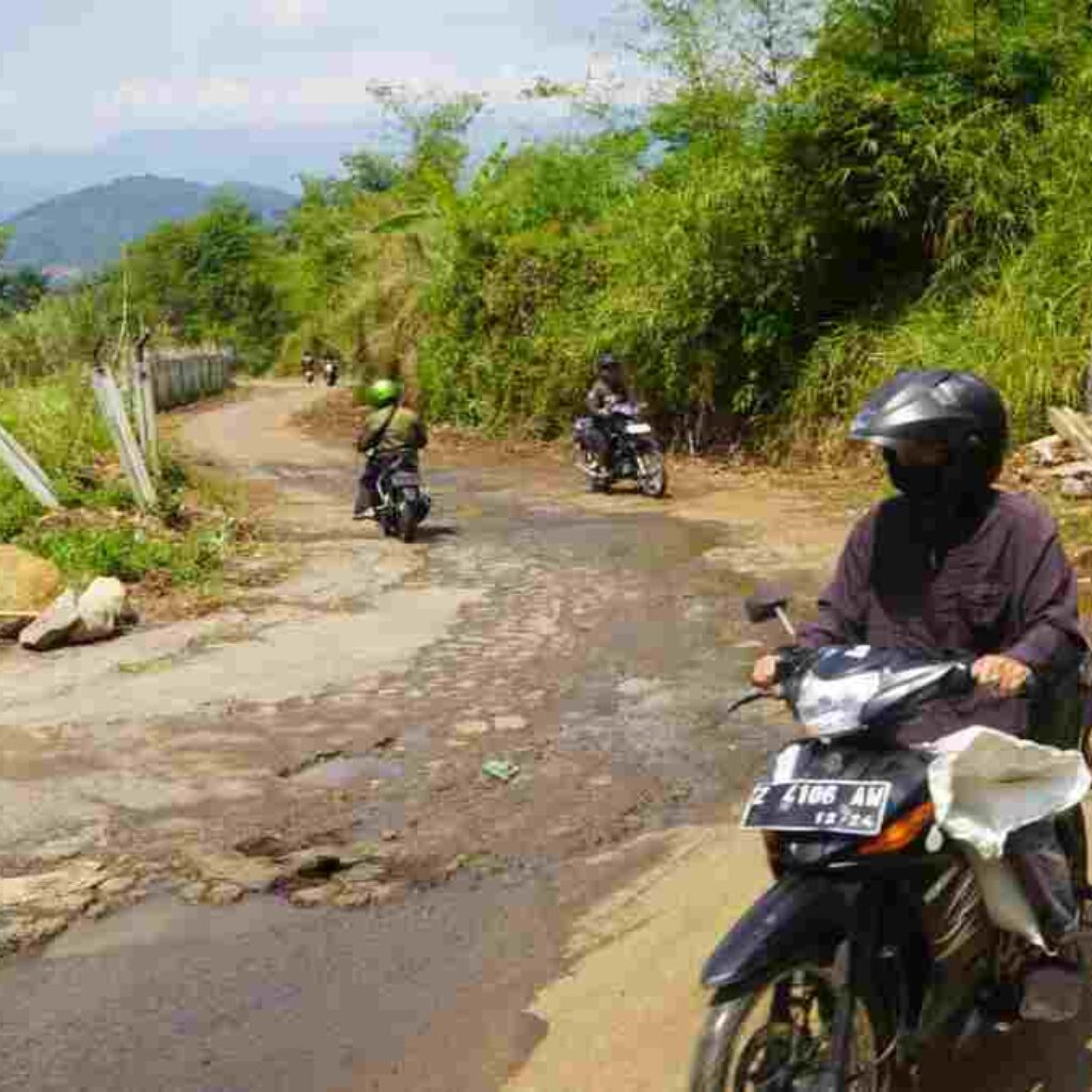 Bupati Sumedang Periode 2018-2024 Senang, Jalan Rusak Akibat PSN Tol Cisumdawu Akhirnya Diperbaiki