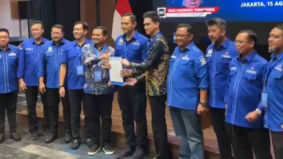 Dony Ahmad Munir Terima Surat Rekomendasi dari Partai Demokrat