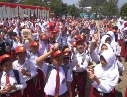 Minum Susu dan Makan Ikan dengan Peserta Terbanyak, Sumedang Pecahkan Rekor ORI