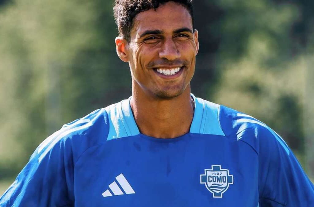 Cedera Parah di Como, Raphael Varane Serius Pertimbangkan Pensiun Dini