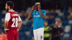 Victor Osimhen dari Napoli menunggu Galatasaray