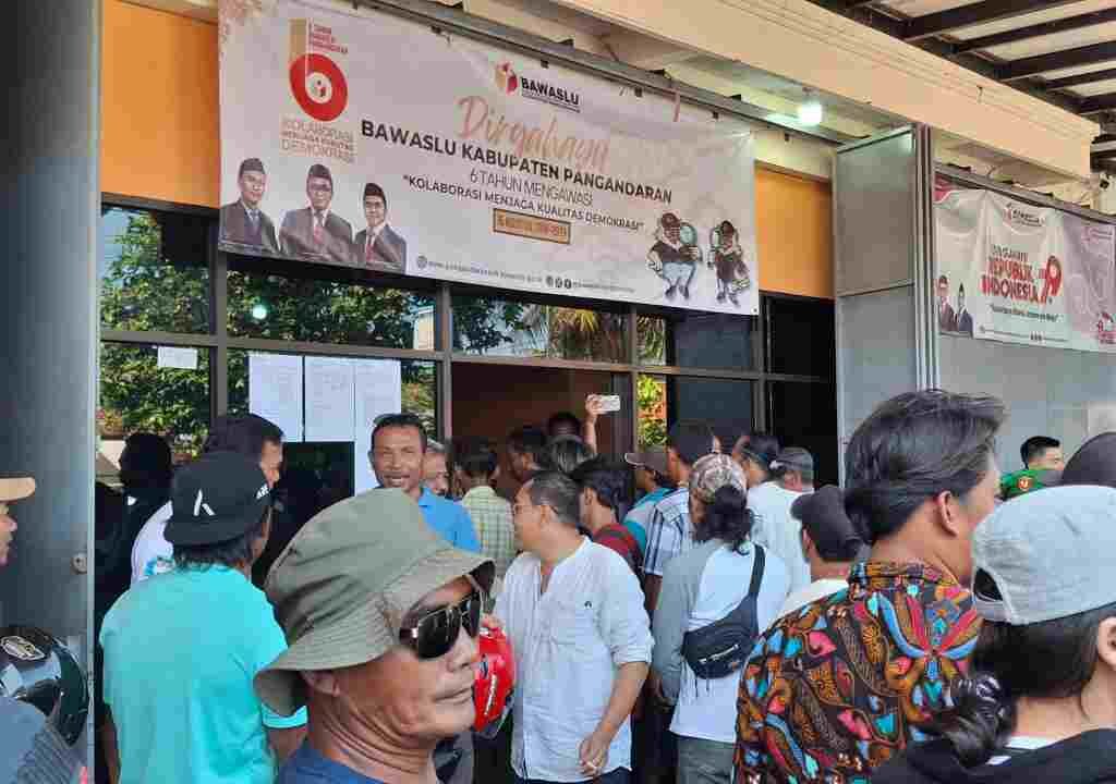 Tim Kuasa Hukum Paslon 02 Serahkan Bukti Politik Uang, Bawaslu Pangandaran Lakukan Kajian