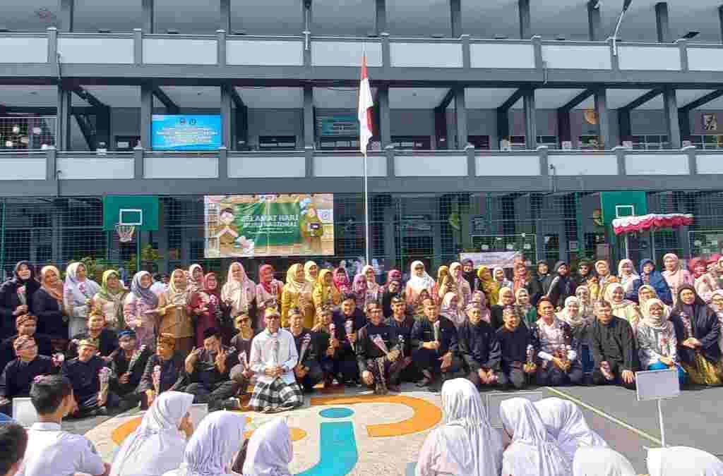 Peringatan Hari Guru Nasional 2024 di SMA Negeri 5 Tasikmalaya