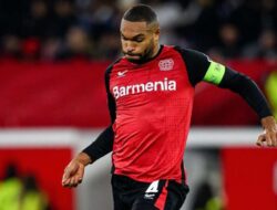 Tak Perpanjang Kontrak di Leverkusen, Barcelona Serobot Jonathan Tah