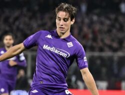 Bove Dirawat Intensif di Rumah Sakit Setelah Kolaps di Laga Fiorentina vs Inter