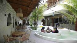 Hello Summer, Resto Nuansa Bali di Kota Bandung