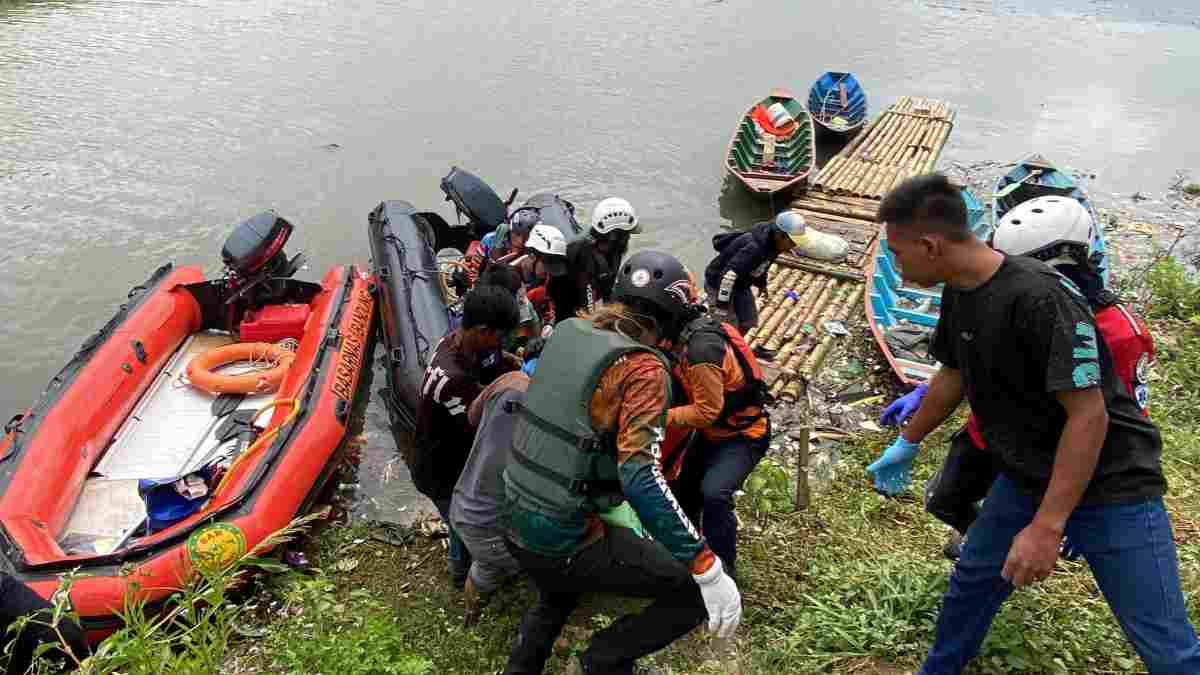 Korban Tenggelam di Sungai Citarum Cihampelas Ditemukan Tewas