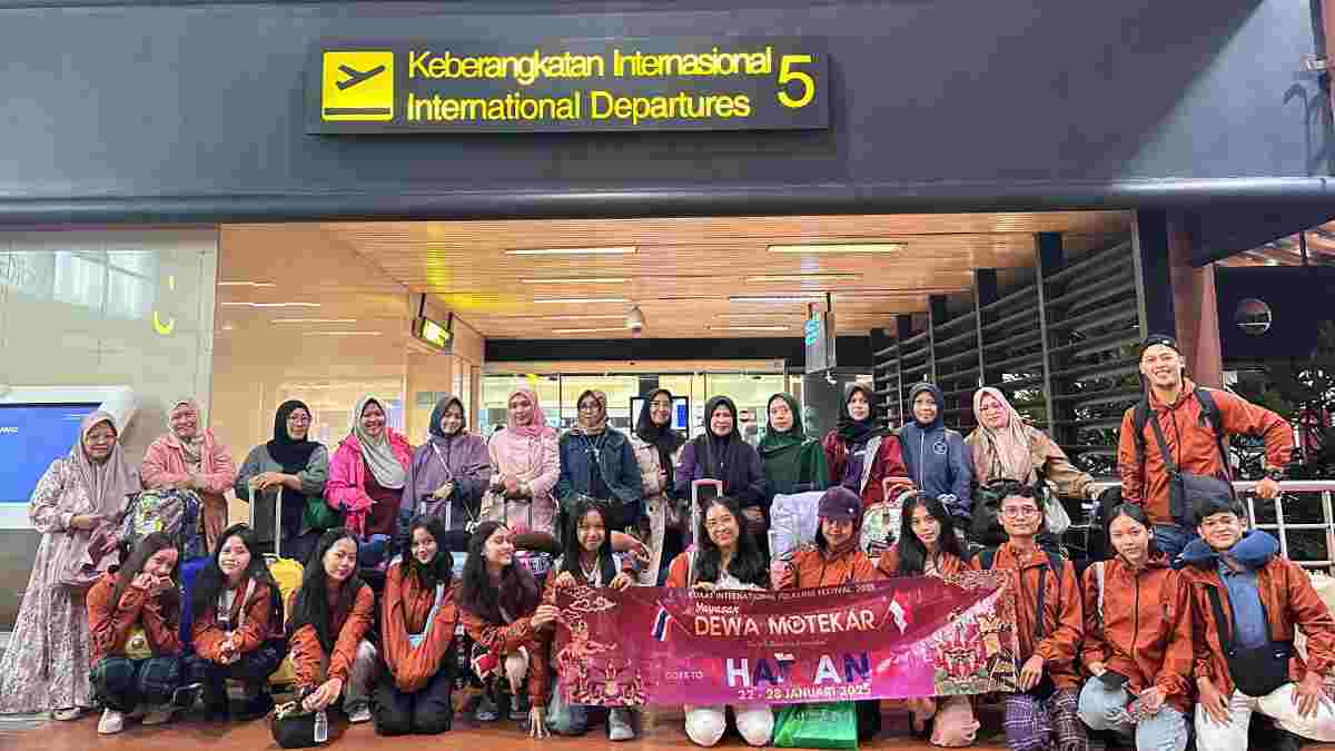 Sanggar Dewa Motekar asal Kota Tasikmalaya Harumkan Indonesia di Korat International Folklore Festival 2025