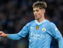 Swansea Menangkan Perburuan Gelandang Muda Man City, Jacob Wright