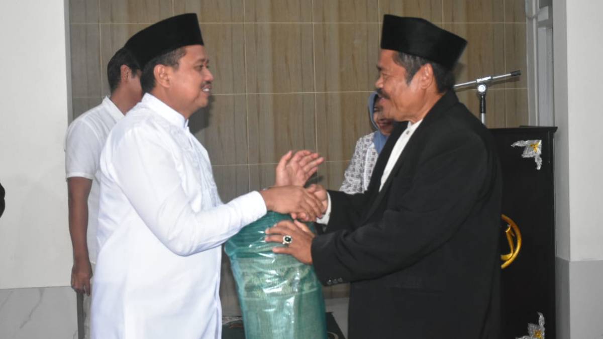 Swadaya Warga Jatinangor Sumedang Bangun Masjid