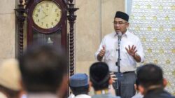 Tarawih Hari ke-2 Ramadan, Wali Kota Bandung Farhan