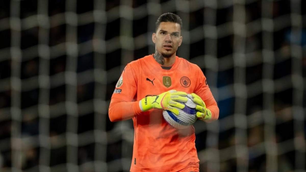 Ederson Berpeluang Pergi dari Man City