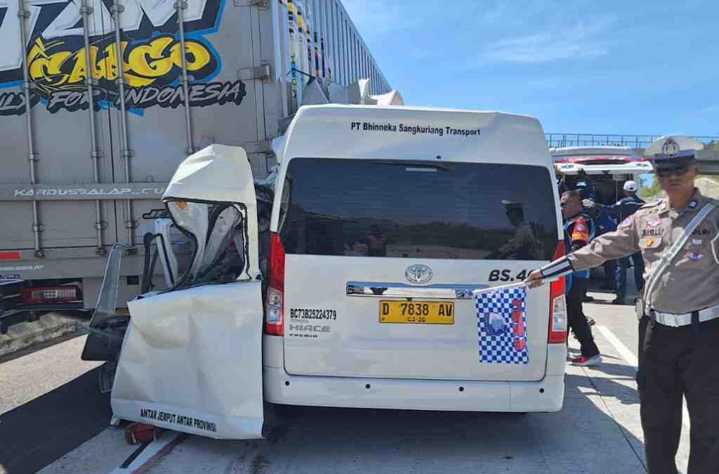 Identitas Lengkap Korban Laka Maut di Tol Cisumdawu Sumedang