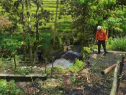 Jalan Penghubung 2 Kecamatan di Sumedang Putus, Warga Terisolasi
