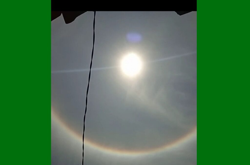 Langit Sumedang Dihiasi Fenomena Langka Halo Matahari, BMKG Beri Penjelasan