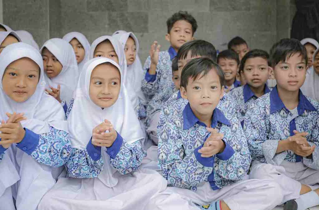 Pelajar di Kota Bandung Dilarang Bawa Ponsel ke Sekolah