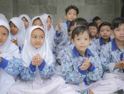Pelajar di Kota Bandung Dilarang Bawa Ponsel ke Sekolah
