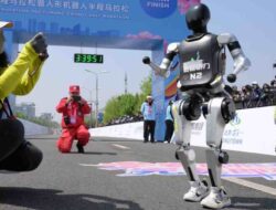 Puluhan Robot Ikut Lomba Marathon di China